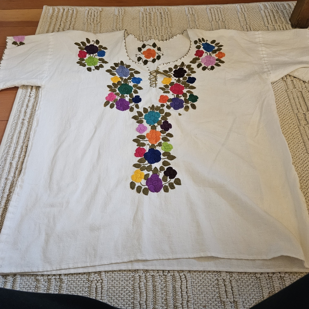 Handmade Embroidered White Mexican Peasant Blouse with Multicolor Floral Motif
